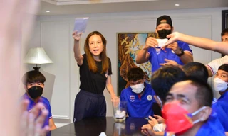 Thất vọng vì thua U23 Việt Nam, NHM Thái khuyên Madam Pang ngừng ném tiền vào bóng đá