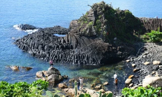 Ghềnh Đá Đĩa, tuyệt tác diệu kỳ hàng trăm triệu năm tuổi ở Phú Yên