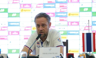 HLV Mano Polking đau đầu để giải phóng áp lực cho U23 Thái Lan