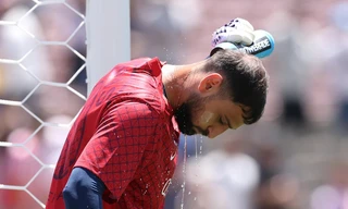 Nắng nóng tàn phá FIFA Club World Cup, hành hạ cầu thủ và người hâm mộ