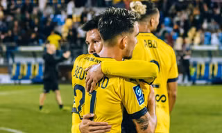 Đồng đội chia sẻ những điều thật lòng về Quang Hải và vấn đề của Pau FC 