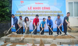 Báo Tiền Phong khởi công xây dựng 10 căn nhà tặng cựu thanh niên xung phong và hộ gia đình có hoàn cảnh khó khăn