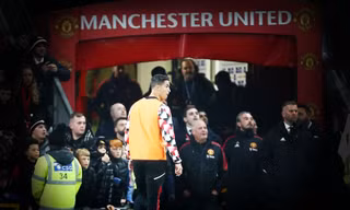 Sau 16 năm, Ronaldo trở thành phiên bản mới của người từng cho anh ăn đòn