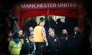 Sau 16 năm, Ronaldo trở thành phiên bản mới của người từng cho anh ăn đòn