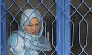 400 phụ nữ và bé gái Afghanistan bị bắt vì ‘vi phạm đạo đức’