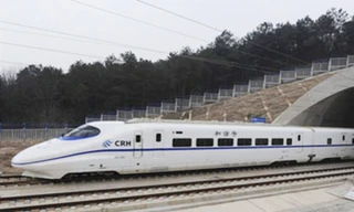 Dùng ngân sách hoặc vay ODA thì không nên làm