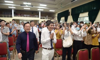 Hàng nghìn sinh viên dự lễ ra mắt 'Trường học hay Trường đời 3'