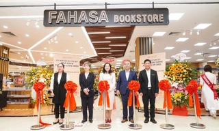 FAHASA khai trương Nhà sách thông minh FAHASA Long Biên