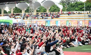 Rinh xế mới, laptop xịn khi tham gia Sóng Festival