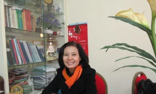 Ngoài teo não, hạt hướng dương nguy hiểm thế nào?