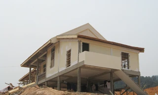 Thủy điện Hủa Na: Hàng trăm hộ dân khốn đốn