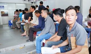 Đông người đi cấp, đổi giấy phép lái xe ở TPHCM