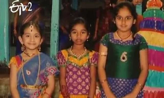 Ba cháu bé bị người chú ruột thiêu sống