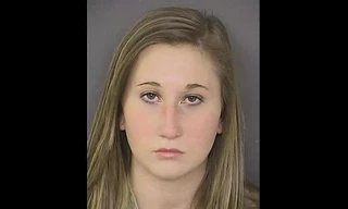 Lauren A. Bush, 17 tuổi, một trong 2 thiếu nữ có ép cậu bé tự kỉ khiêu dâm