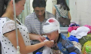 Một trong số 4 học sinh đang được điều trị tại bệnh viện