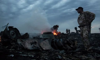 Hiện trường máy bay Malaysia rơi ở Ukraine