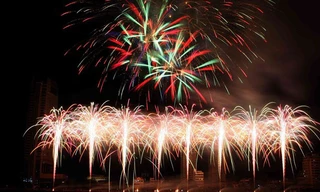 Trình diễn pháo hoa tại cuộc thi bắn pháo hoa Quốc tế Đà Nẵng 2013. (Nguồn: TTXVN)