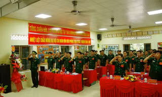 Lễ chào cờ tại hội Chi đoàn đồn biên phòng Trịnh Tường nhiệm vụ 2019 – 2022. 