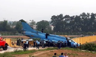 Máy bay Su-22M4, số hiệu 5858 rơi ở Yên Bái.