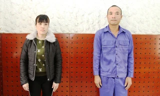 Hai đối tượng tại cơ quan điều tra.