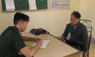 Cơ quan chức năng lấy lời khai đối tượng Hảng Seo Chín.