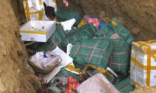 Tiêu hủy hơn 1 tấn chân chân gà không rõ nguồn gốc 