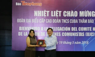 Đoàn đại biểu cấp cao T.Ư Đoàn TNCS Cuba thăm báo Tiền Phong