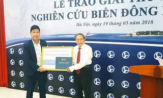 Loạt bài viết “Trường Sa trong tim người trẻ” đăng trên báo in Tiền Phong đoạt Giải xuất sắc.