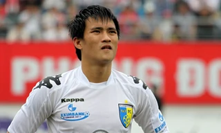 Bao giờ Công Vinh ký với bầu Kiên?