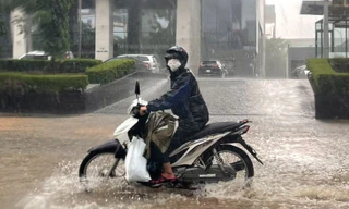 Miền Bắc, miền Trung mưa đến bao giờ?