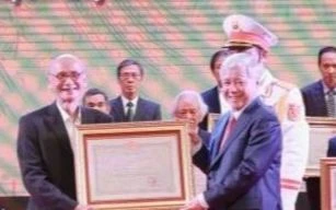 Nhà văn phản ánh 4 tháng chưa nhận được tiền thưởng Giải thưởng Nhà nước 