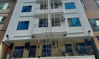 Thang thoát hiểm ngoài trời là một trong những biện pháp được nhiều chủ đầu tư lựa chọn để hạn chế thiệt hại do cháy nổ