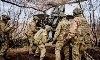 Ukraine tuyên bố bắn hạ 10 tên lửa, hơn 20 máy bay không người lái