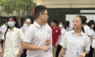 Kỳ thi tuyển sinh lớp 10 của Hà Nội năm nào cũng căng thẳng vì tỉ lệ đỗ trường công không cao