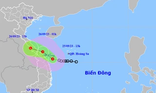Nhiều tuyến đường tại Hà Tĩnh bị sạt lở, ngập úng do mưa lũ