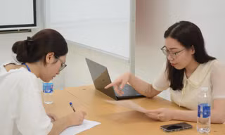 Gian nan vượt 'cửa ải' thử việc 