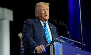 Lại nóng ‘nổi loạn’