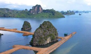 Một phần di sản vịnh Hạ Long bị quây làm”hòn non bộ” khiến nhiều chuyên gia về di sản bức xúc Ảnh: HOÀNG DƯƠNG