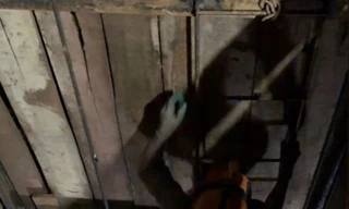 Thanh Hóa: Đường hầm 30m khai thác vàng trong vườn nhà dân 