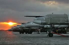 10 máy bay ném bom Tu-95MS của Nga xuất kích