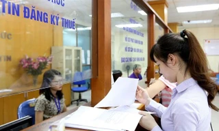 Người lao động chắt chiu từng đồng cân đối cuộc sống