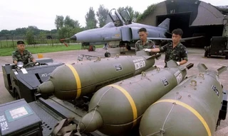 Nhà Trắng xác nhận Ukraine đã dùng đạn chùm trên chiến trường, đánh giá 'khá hiệu quả'