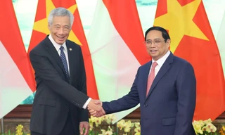 Thủ tướng Phạm Minh Chính chủ trì lễ đón Thủ tướng Singapore Lý Hiển Long