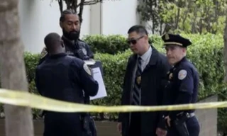 Cảnh sát làm nhiệm vụ ở hiện trường vụ việc. (Ảnh: Reuters)