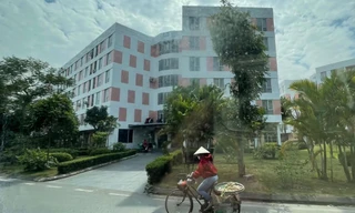 Giá nhà Hà Nội tăng cao khiến nhiều người không thực hiện được giấc mơ an cư Ảnh: Như Ý 