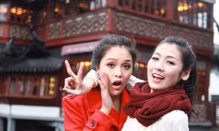 Á hậu Tú Anh, Hoàng Anh cùng đăng ký hiến máu