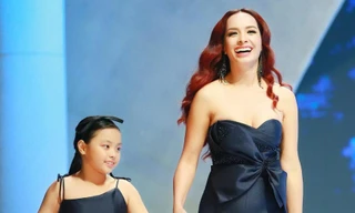 Thúy Hạnh và con gái cùng làm vedette sàn catwalk