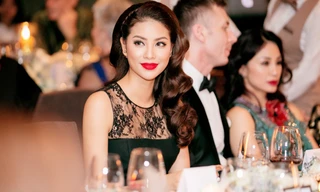 Phạm Hương quyến rũ với phong cách cổ điển