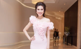 Siêu mẫu Thu Hằng quyến rũ với váy hồng pastel