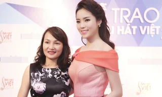 Những người mẹ đã giúp hoa hậu, á hậu tỏa sáng thế nào?